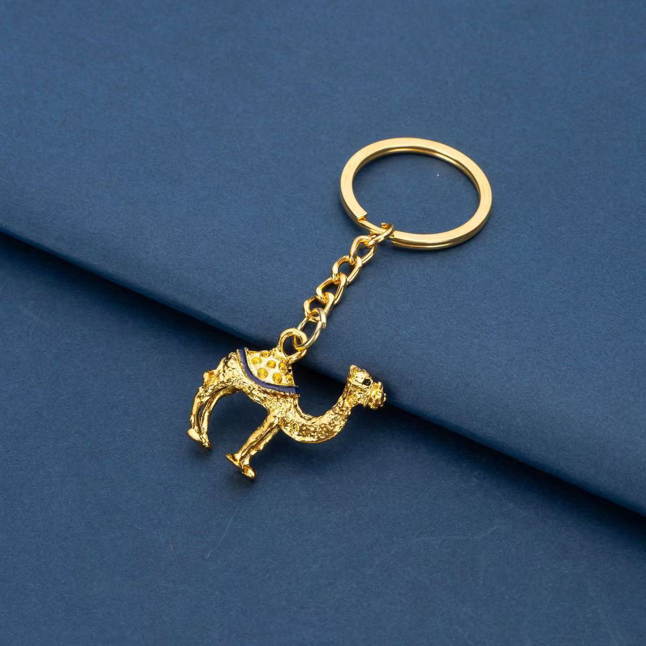 سلسلة مفاتيح جديدة على شكل جمل - مراجعة Car Accessories Dubai وسعره