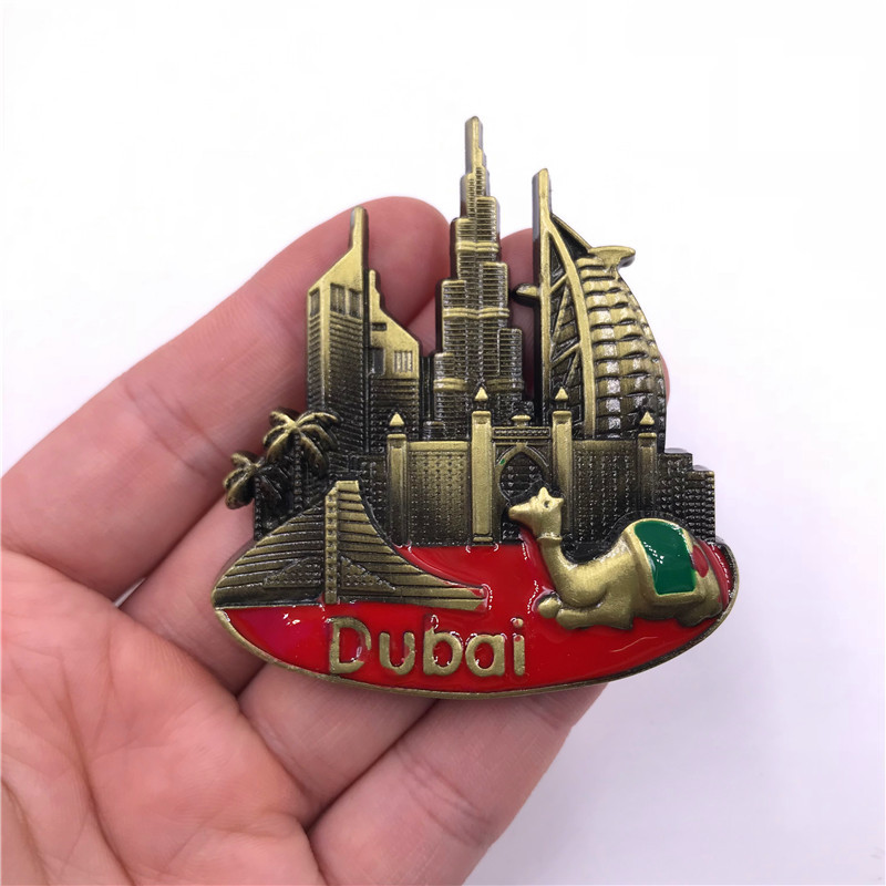 ثلاجة معدنية دبي بحروف ثلاثية  - مراجعة Car Accessories Dubai وسعره